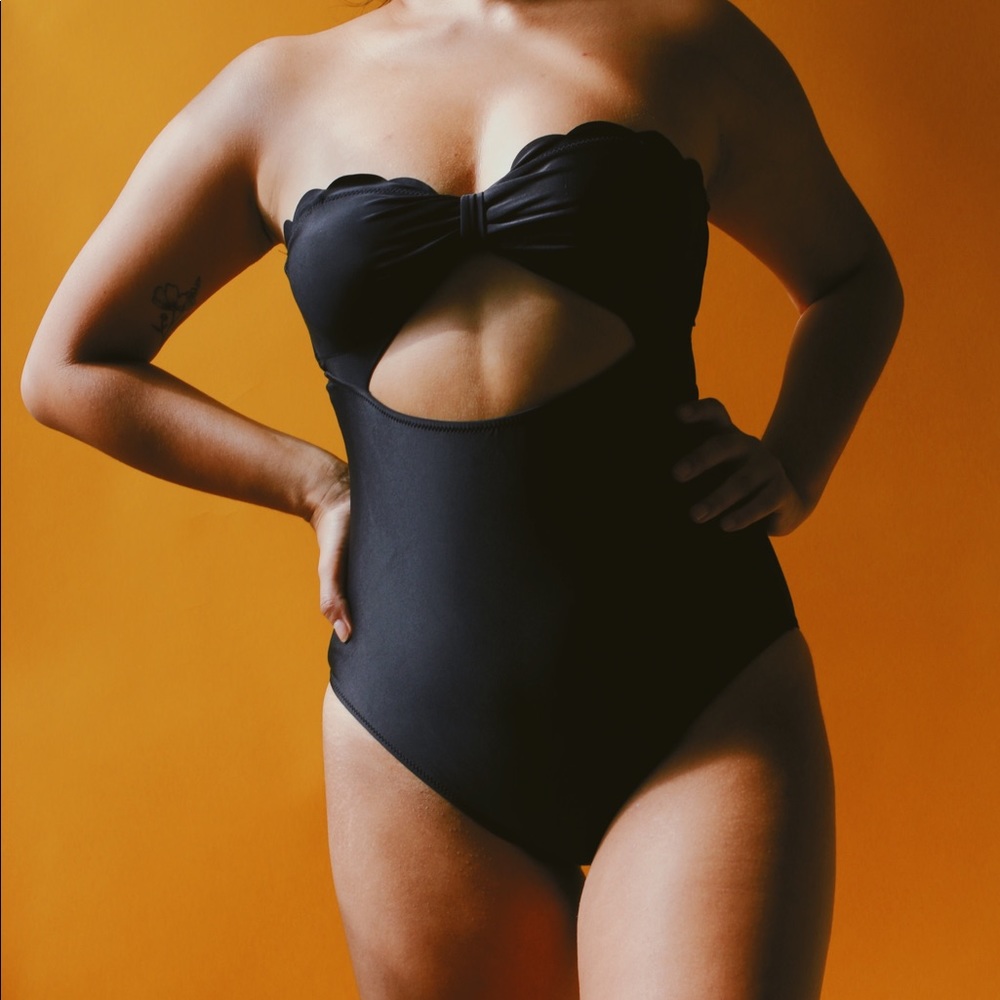 *CUPSHE* Black Cutout One-piece Bathingsuit